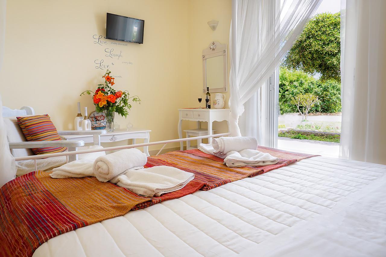 Cubaneros Holiday Inn Laganas Dış mekan fotoğraf