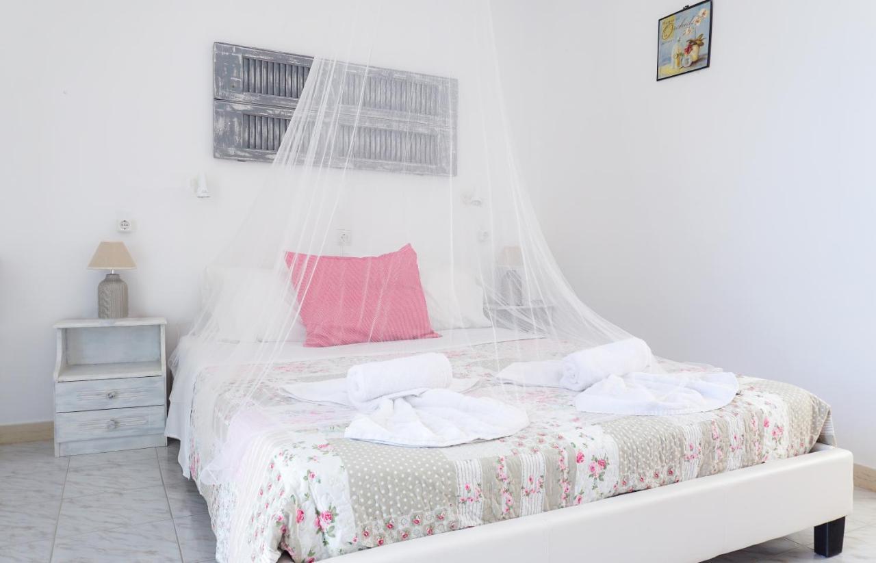 Cubaneros Holiday Inn Laganas Dış mekan fotoğraf